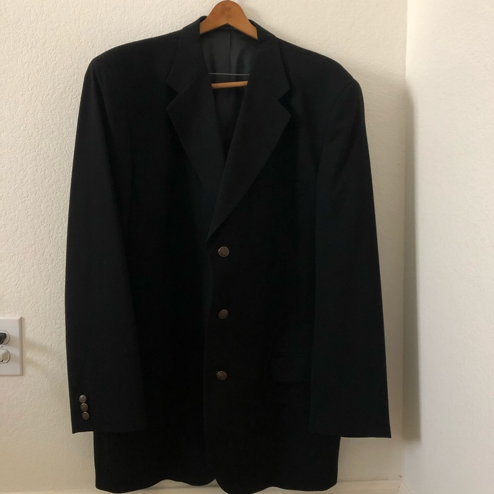 Black Three Button Men’s Sport Coat/Blazer